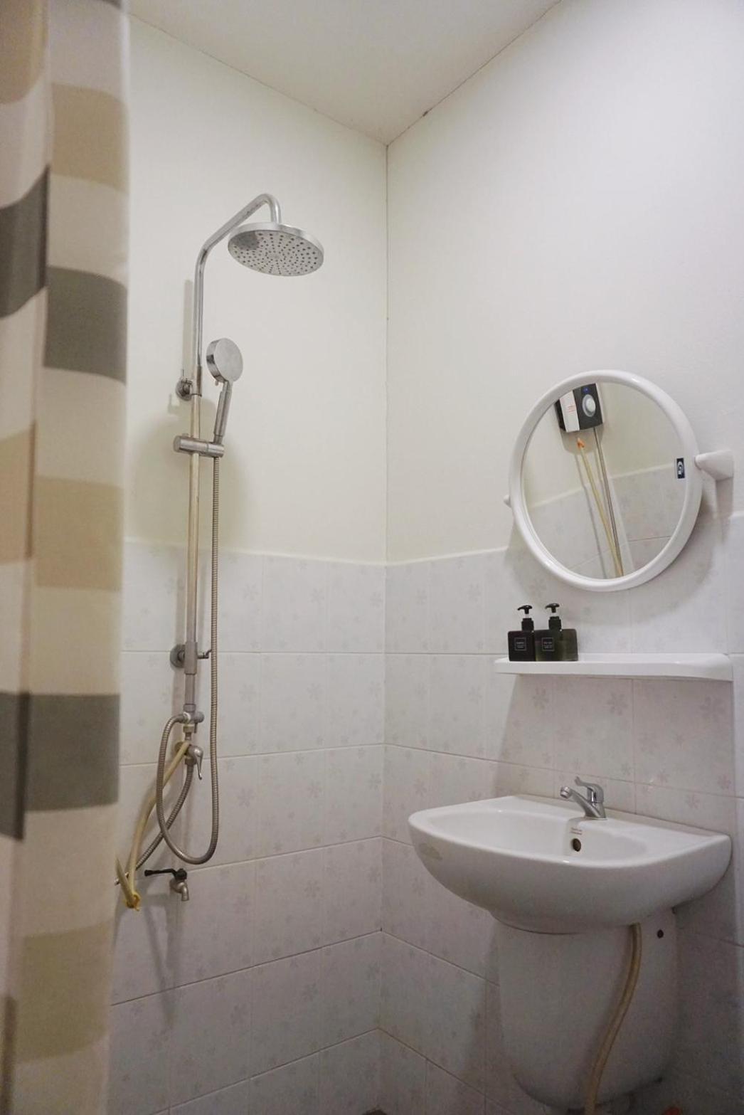Manee Guesthouse And Record บ้านมานี 치앙마이 외부 사진