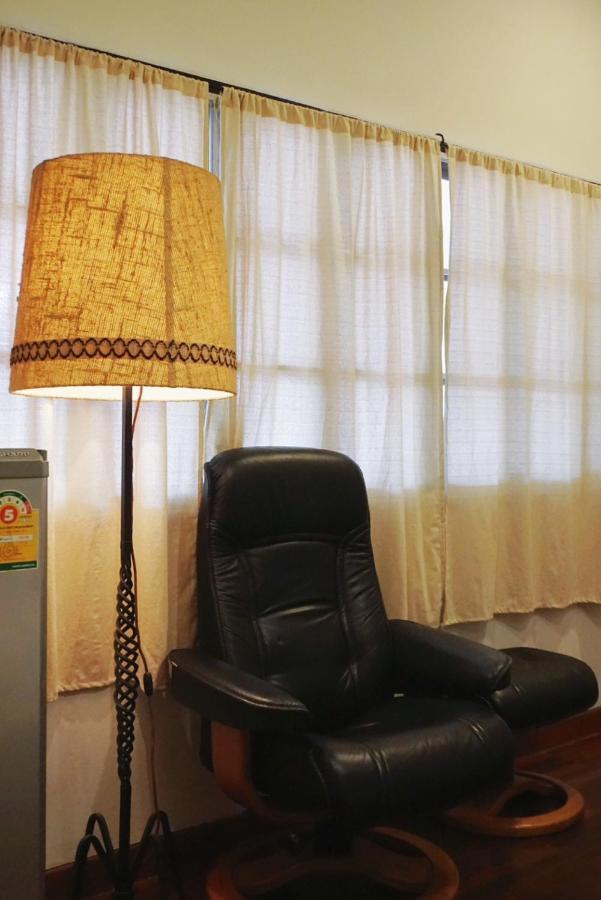 Manee Guesthouse And Record บ้านมานี 치앙마이 외부 사진