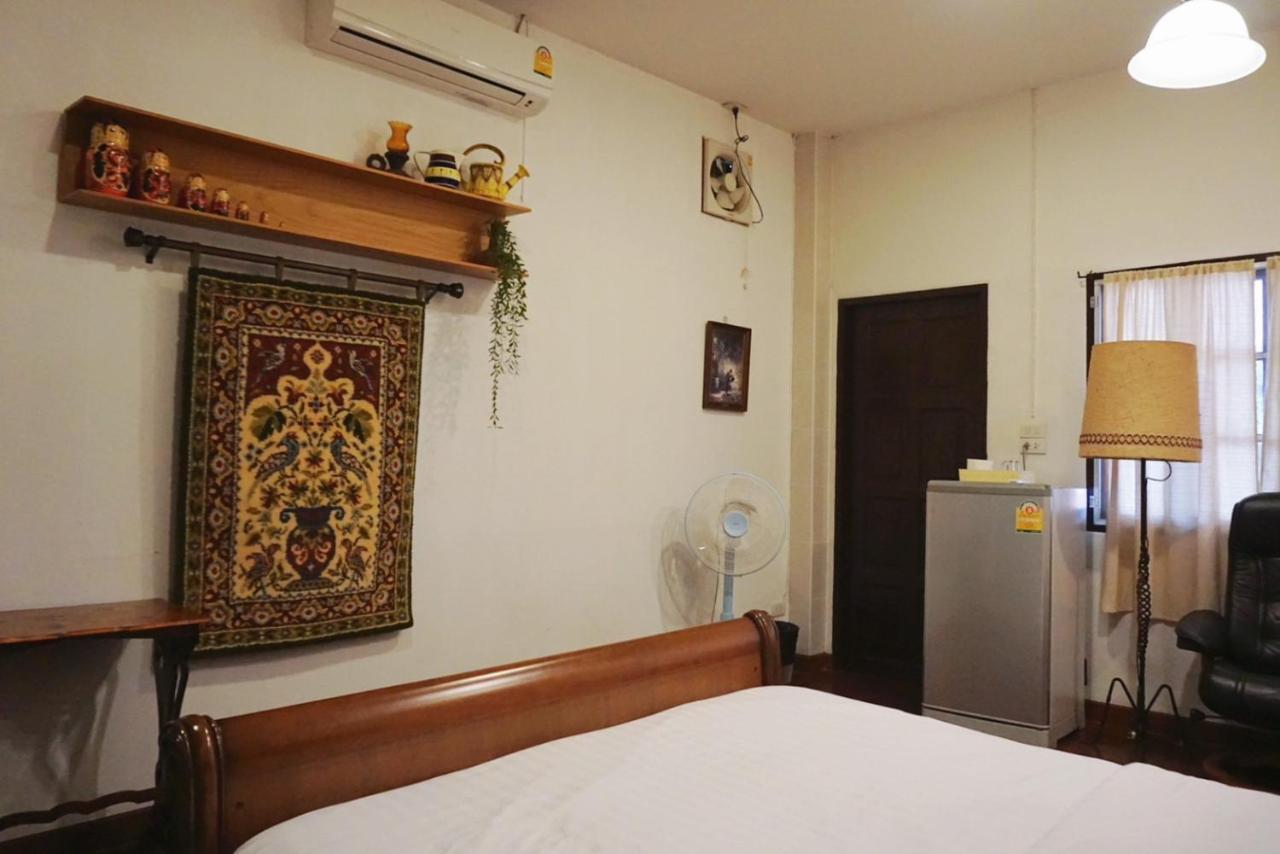 Manee Guesthouse And Record บ้านมานี 치앙마이 외부 사진