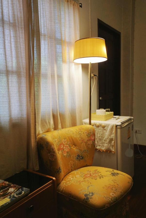 Manee Guesthouse And Record บ้านมานี 치앙마이 외부 사진