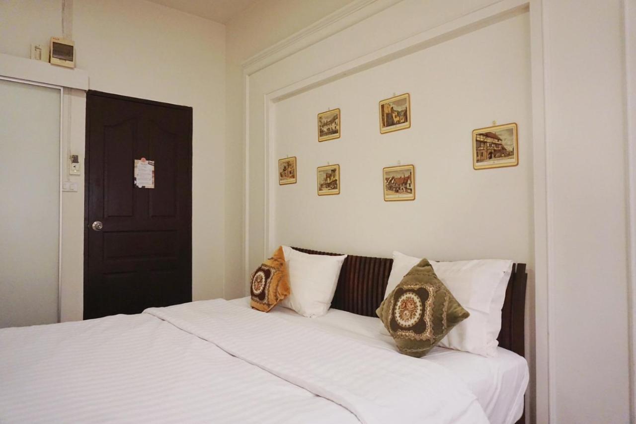 Manee Guesthouse And Record บ้านมานี 치앙마이 외부 사진
