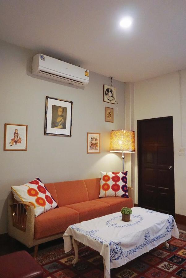 Manee Guesthouse And Record บ้านมานี 치앙마이 외부 사진