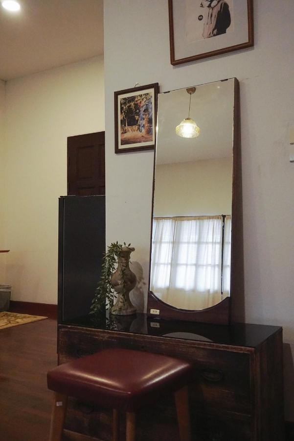 Manee Guesthouse And Record บ้านมานี 치앙마이 외부 사진