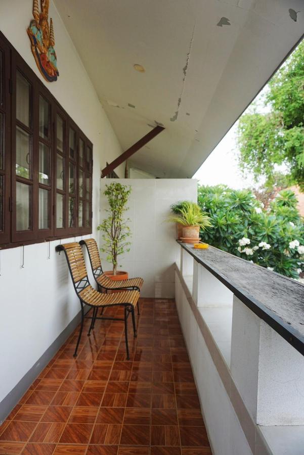 Manee Guesthouse And Record บ้านมานี 치앙마이 외부 사진