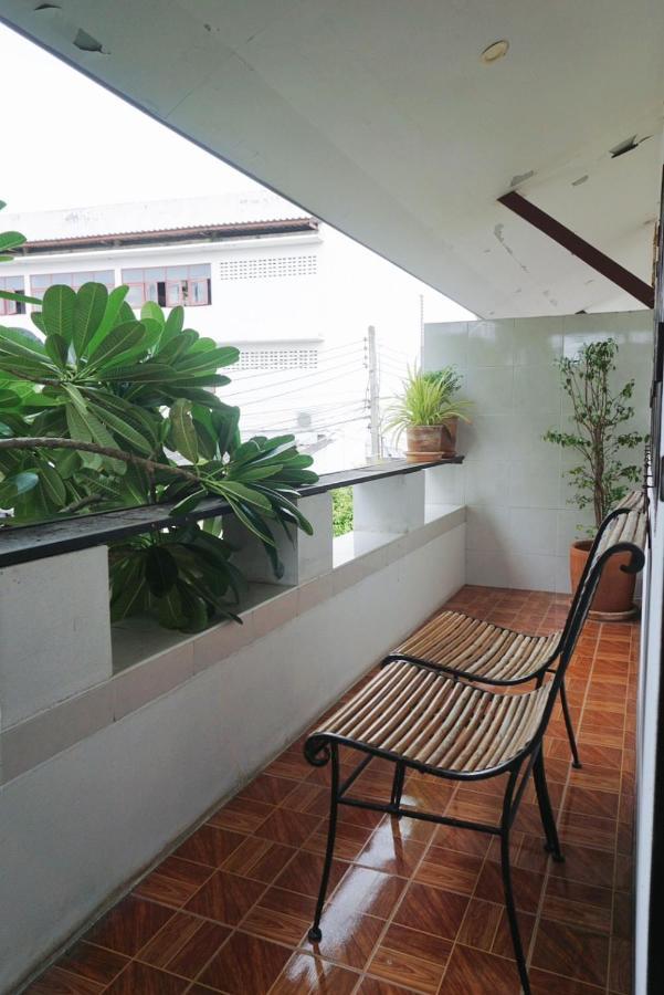 Manee Guesthouse And Record บ้านมานี 치앙마이 외부 사진