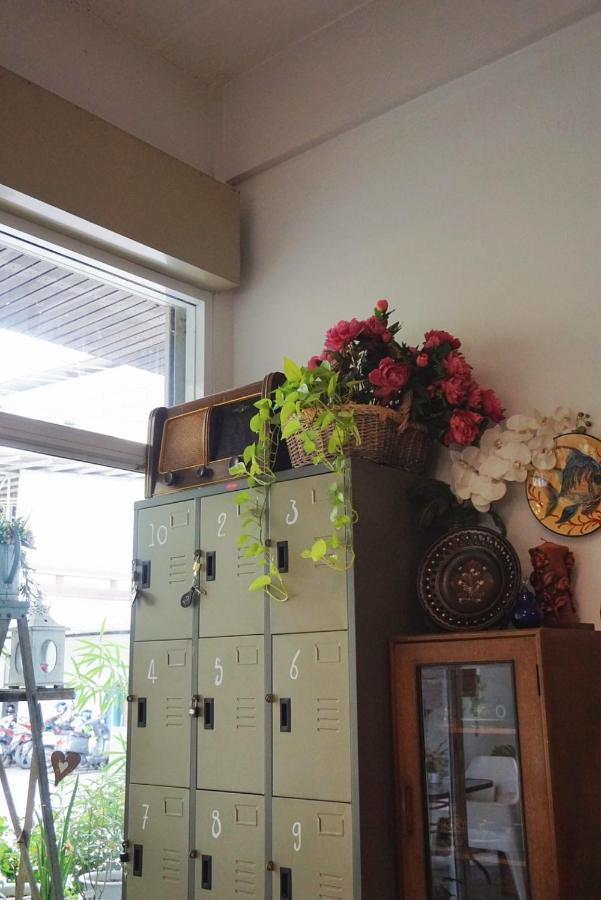 Manee Guesthouse And Record บ้านมานี 치앙마이 외부 사진