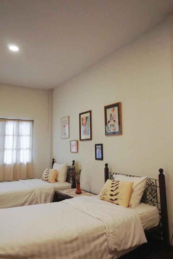 Manee Guesthouse And Record บ้านมานี 치앙마이 외부 사진