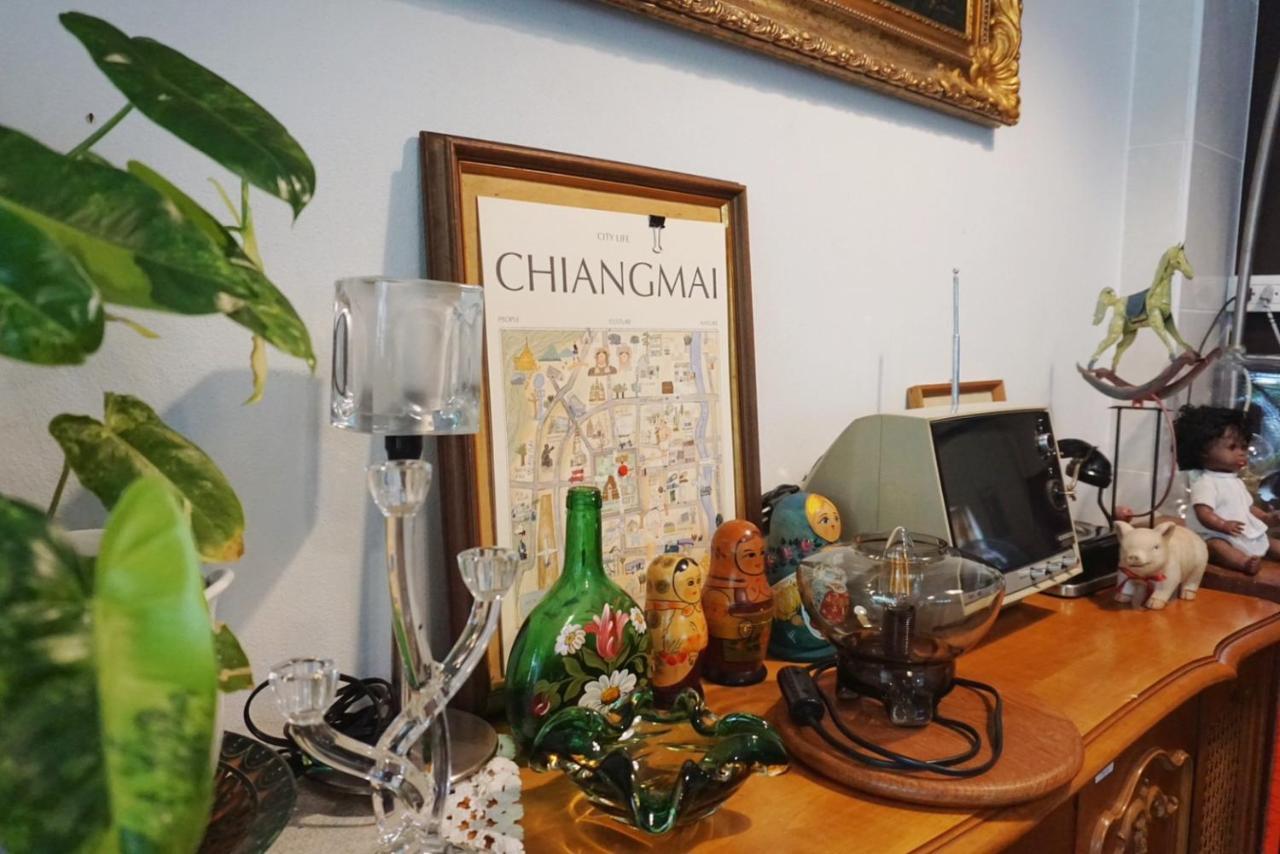 Manee Guesthouse And Record บ้านมานี 치앙마이 외부 사진